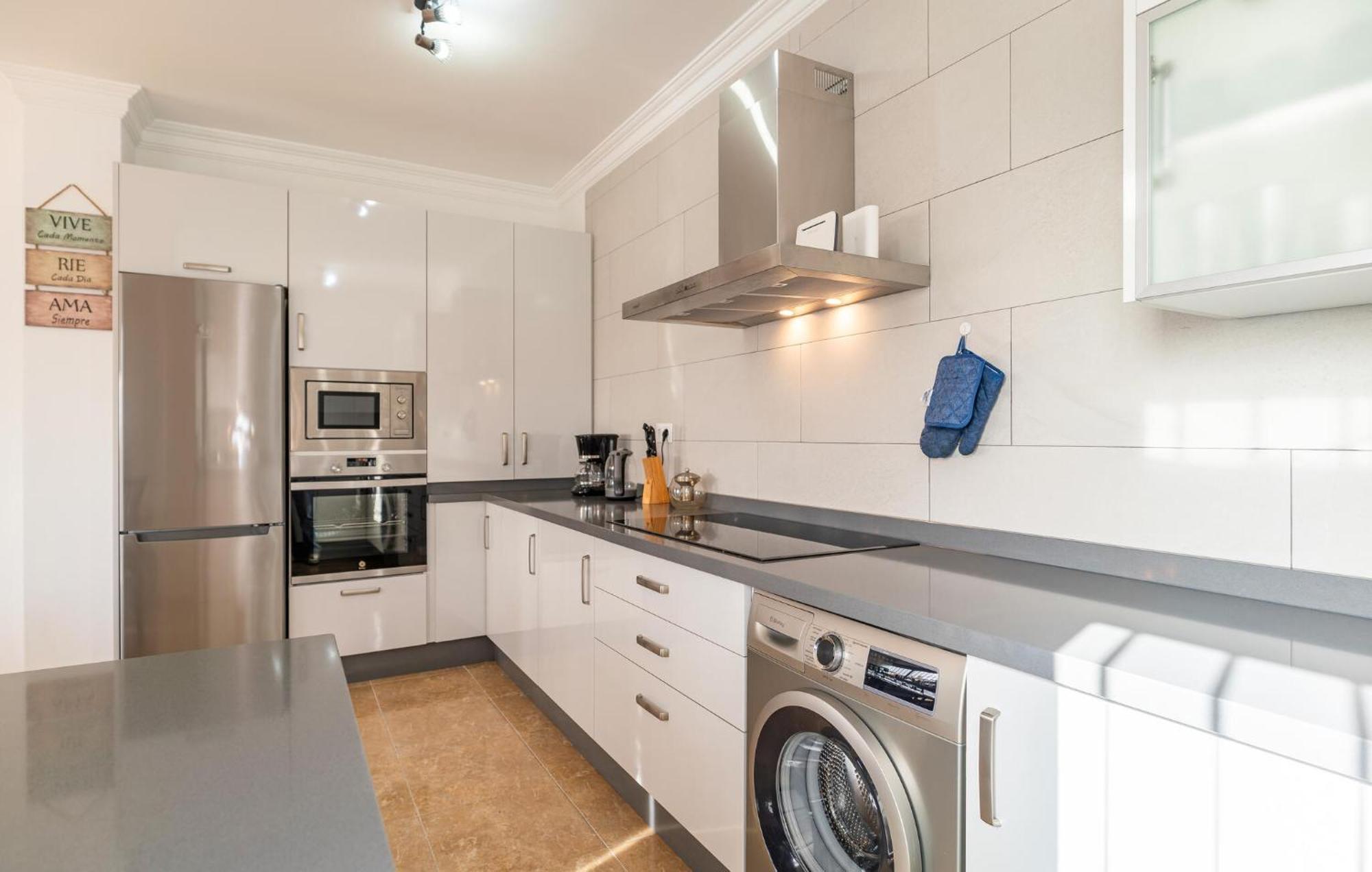 Lovely Home In Benalmadena With Kitchen エクステリア 写真
